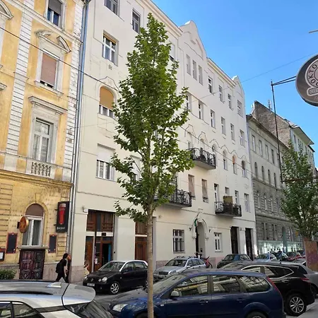 Appartement For Long Therm!! Teresian Near The Andrassy Street Free Air Conditioner Free Coffee Budapest