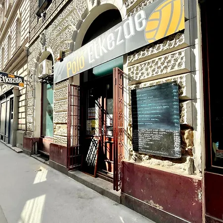 Apartment For Long Therm!! Teresian Near The Andrassy Street Free Air Conditioner Free Coffee *