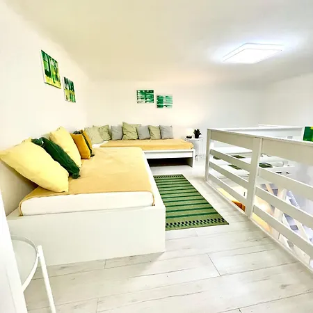Teresian Near The Andrassy Street Free Air Conditioner Free Coffee Apartment