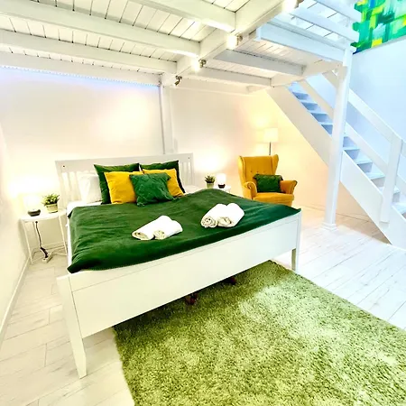 Teresian Near The Andrassy Street Free Air Conditioner Free Coffee Apartment Budapest